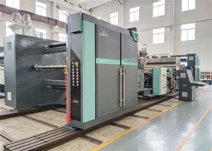Máquina de laminação de revestimento por extrusão de capacidade 200 - 400 kg/h Max. Velocidade de revestimento 200 M/min