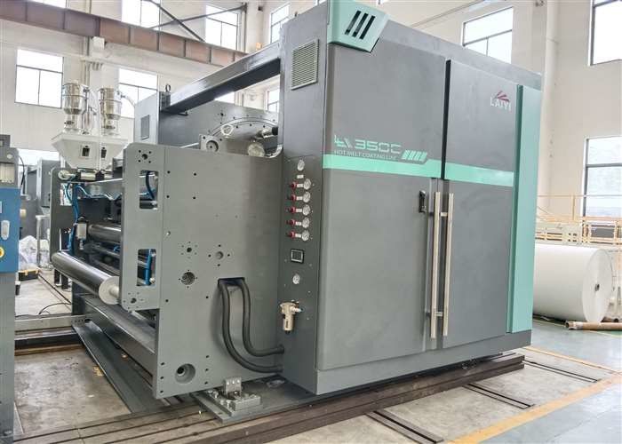 Máquina de laminação de revestimento por extrusão de capacidade 200 - 400 kg/h Max. Velocidade de revestimento 200 M/min