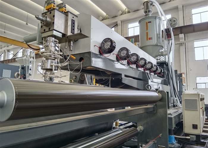 Máquina de laminação de revestimento por extrusão de capacidade 200 - 400 kg/h Max. Velocidade de revestimento 200 M/min