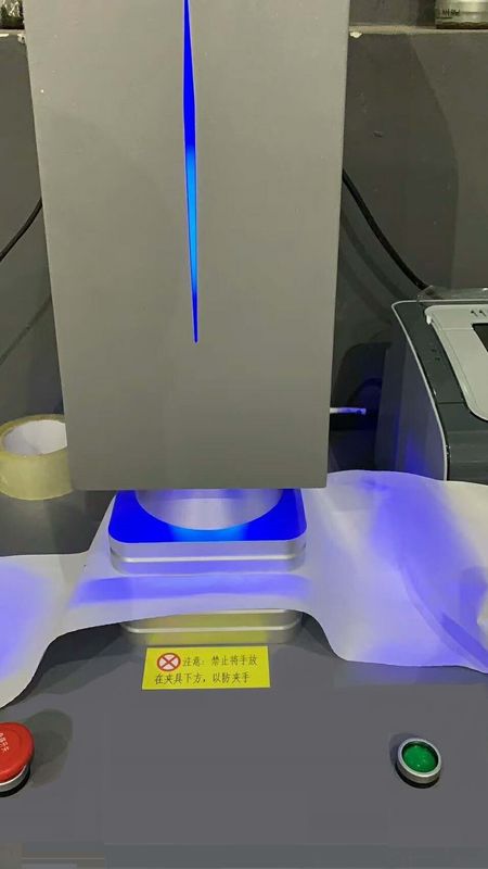 máquina de testes fundida derretimento da tela de 25gsm 260mm, tela não tecida que faz o branco e o cinza da máquina de testes