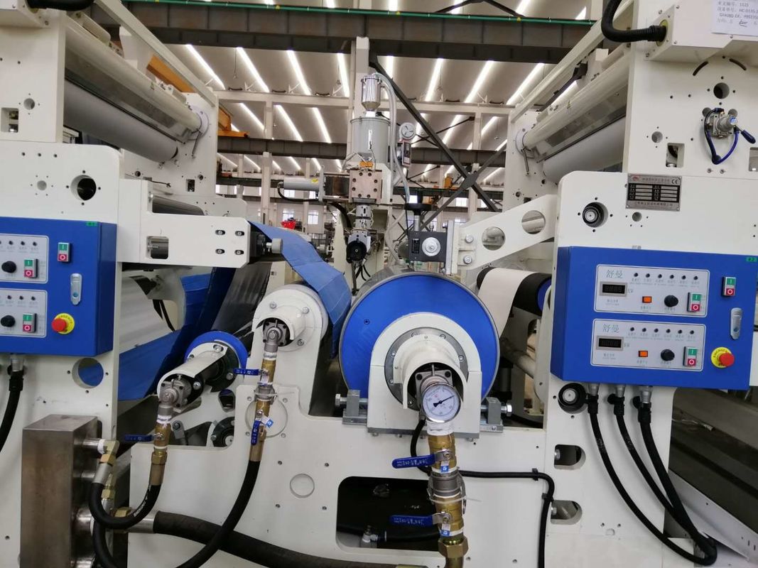 Máquina plástica da laminação da extrusora automática do elevado desempenho com projeto especial do parafuso em branco e em azul